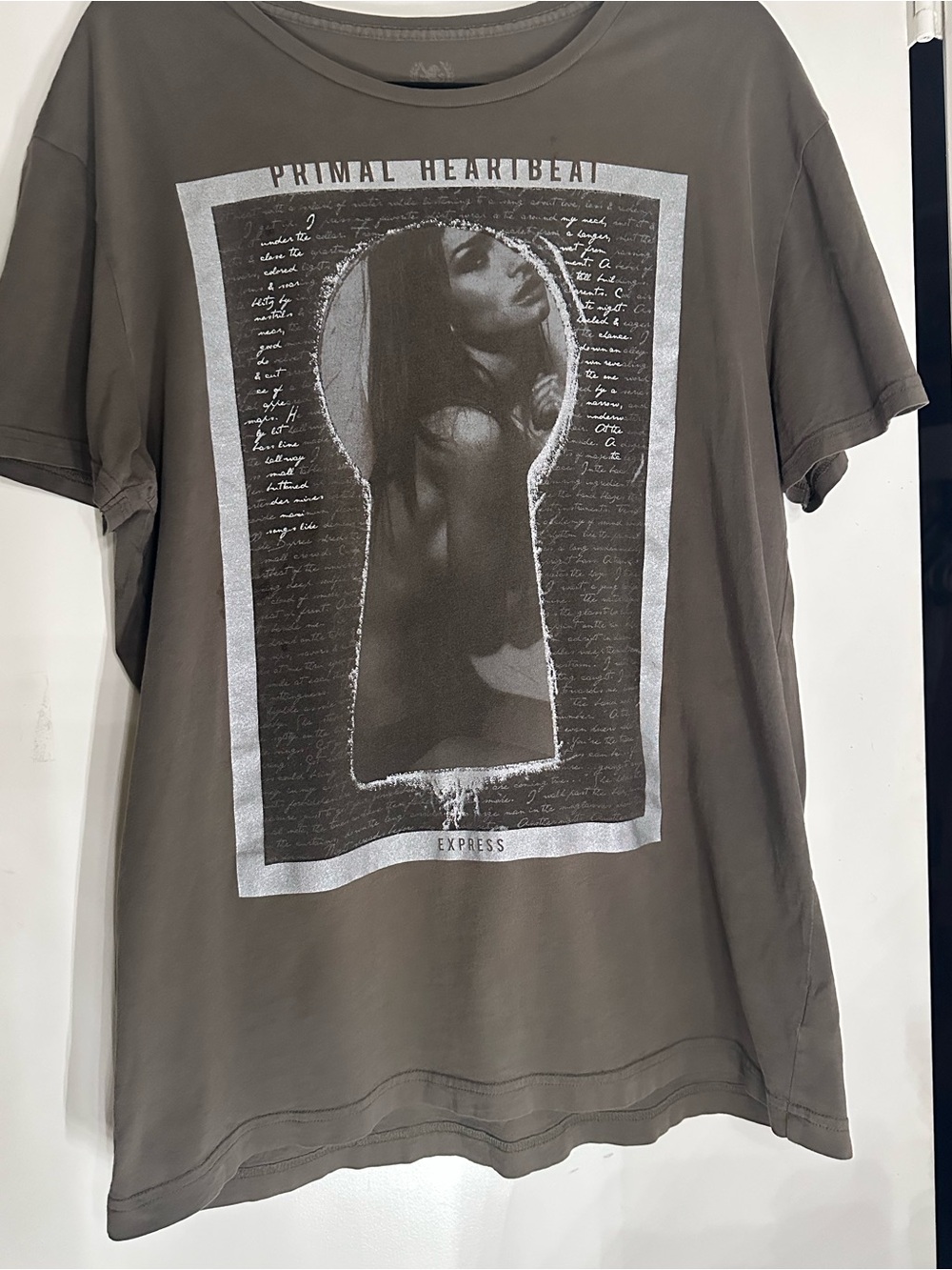Express Men’s Primal Heartbeat Graphic Tee - Olive Green